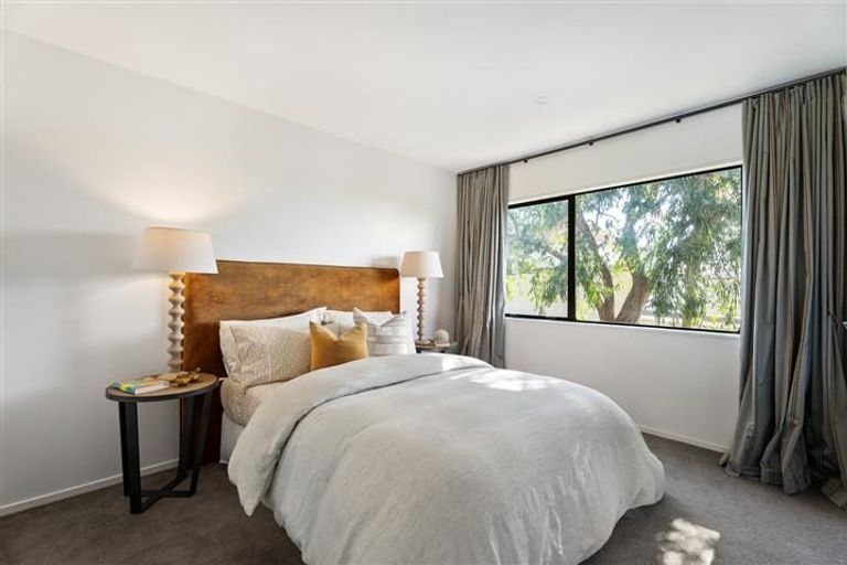 Photo of property in 2b Tokomaru Street, Orakei, Auckland, 1071