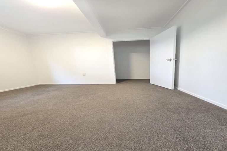 Photo of property in 158 Hutchinson Avenue, New Lynn, Auckland, 0600