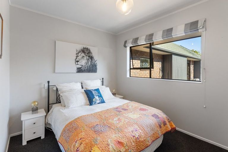 Photo of property in 21 Hurunui Street, Waikanae, 5036