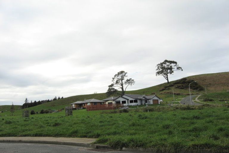 Photo of property in 6 Toiora Close, Takaka, 7110