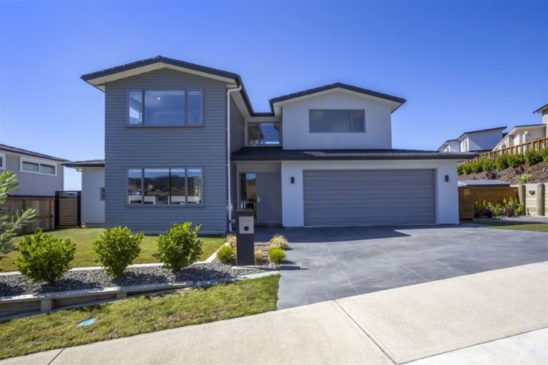 Photo of property in 29 Ken Douglas Drive, Aotea, Porirua, 5024