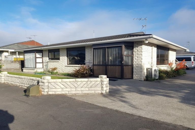 Photo of property in 28a Tukapa Street, Westown, New Plymouth, 4310