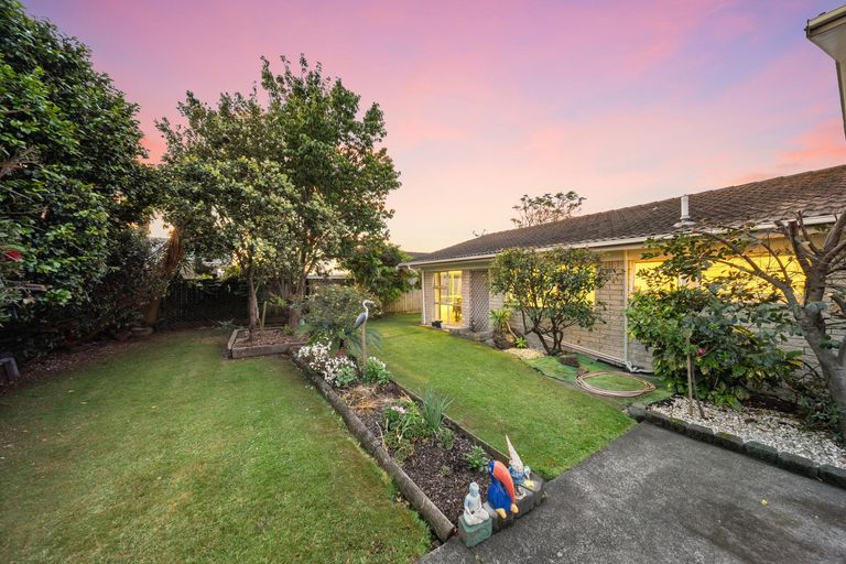 Photo of property in 13 Huber Street, Weymouth, Auckland, 2103