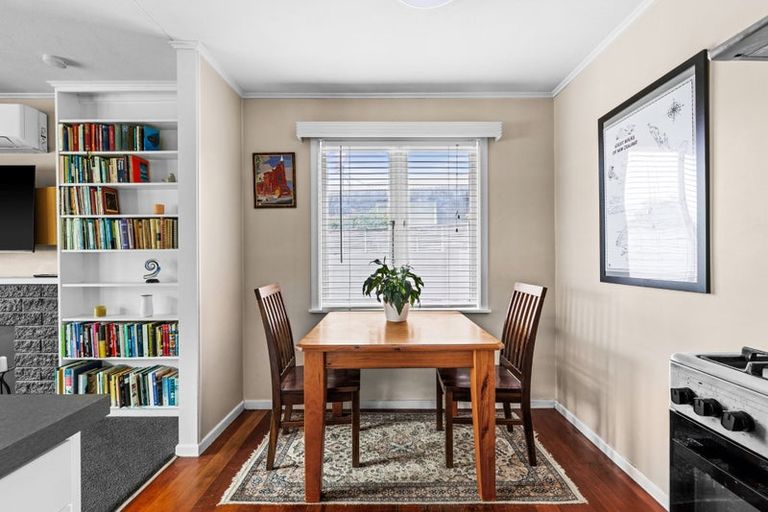 Photo of property in 73 Middle Road, Havelock North, 4130