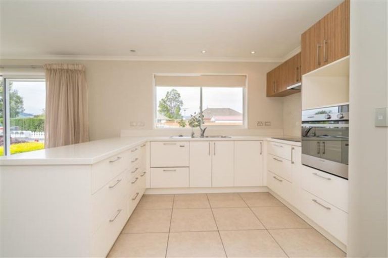 Photo of property in 8 Reid Avenue, Mosgiel, 9024