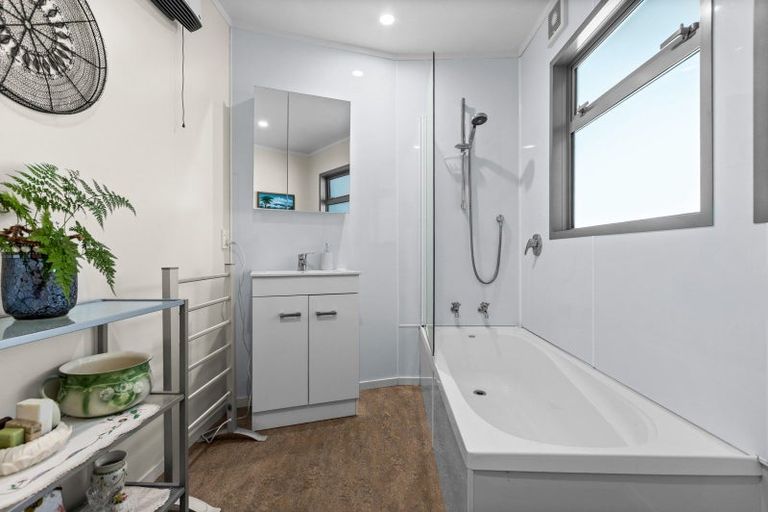 Photo of property in 40 Campbell Street, Havelock North, 4130