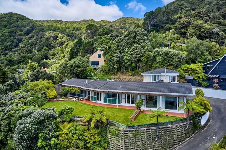 Photo of property in 45 Walter Road, Lowry Bay, Lower Hutt, 5013