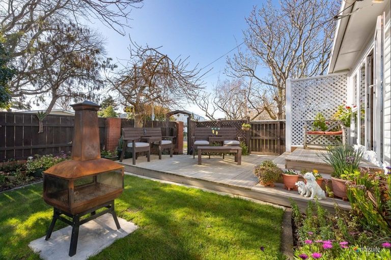 Photo of property in 19 Chilton Grove, Hutt Central, Lower Hutt, 5010