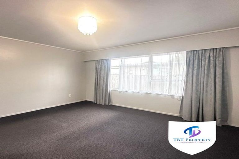 Photo of property in 2/13 Lochinver Road, Papatoetoe, Auckland, 2025