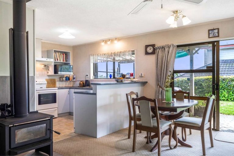 Photo of property in 17b Rangataua Street, Welcome Bay, Tauranga, 3112