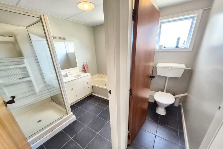 Photo of property in 5 Annell Place, Burnside, Christchurch, 8053