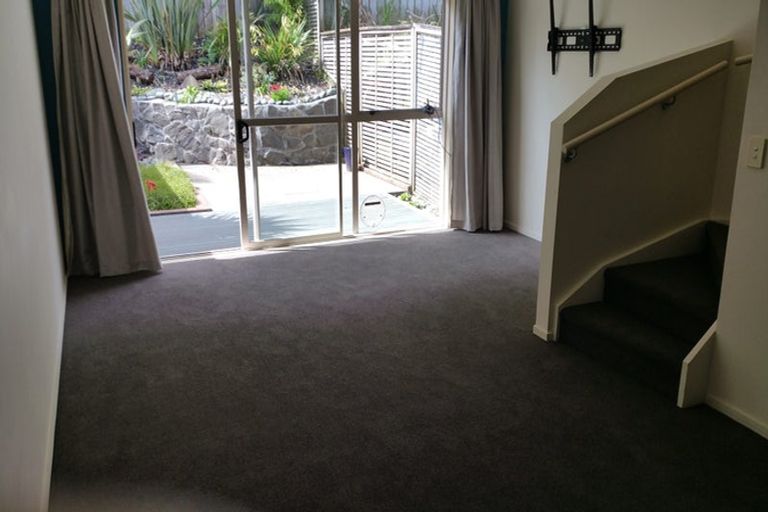 Photo of property in 2/206 Manuka Road, Bayview, Auckland, 0629