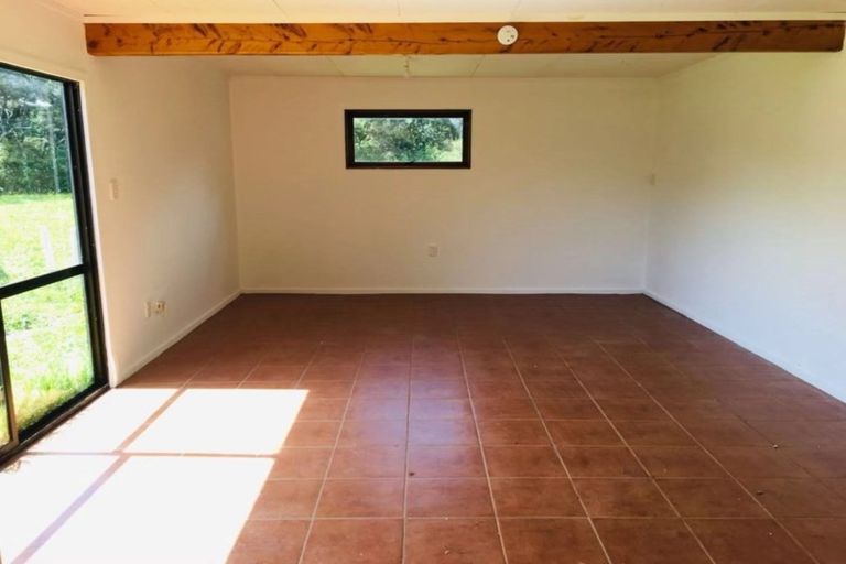 Photo of property in 1367 East Coast Road, Redvale, Albany, 0794