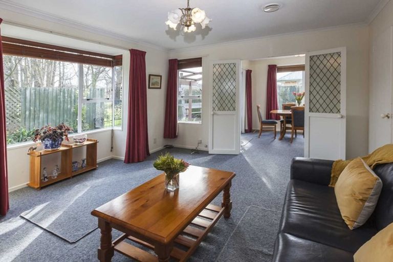 Photo of property in 2/11 Leith Place, Spreydon, Christchurch, 8024