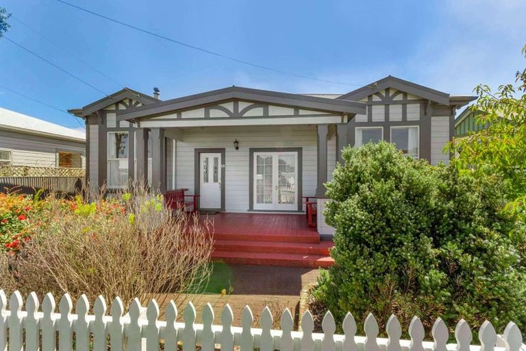 Photo of property in 15 Mason Terrace, Gonville, Whanganui, 4501