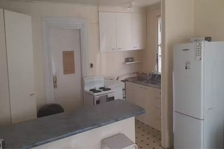 Photo of property in 70 Fairlie Terrace, Kelburn, Wellington, 6021