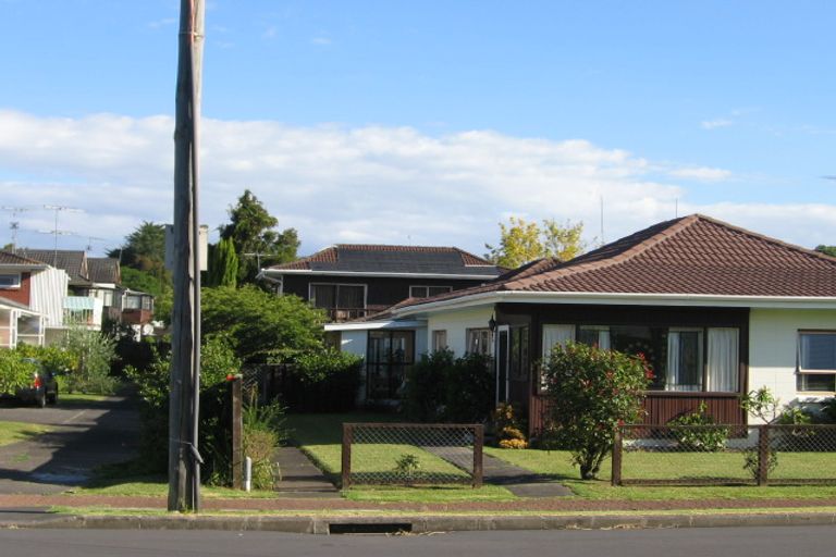 Photo of property in 1/34 Inverness Road, Browns Bay, Auckland, 0630