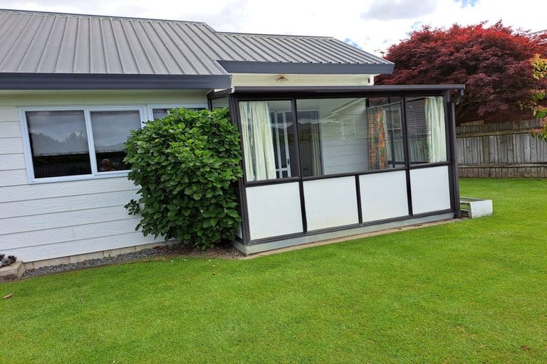 Photo of property in 17 Elliott Crescent, Havelock North, 4130