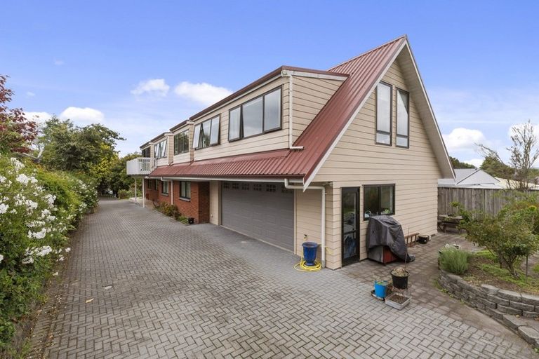 Photo of property in 87 Grand Vue Road, Kawaha Point, Rotorua, 3010