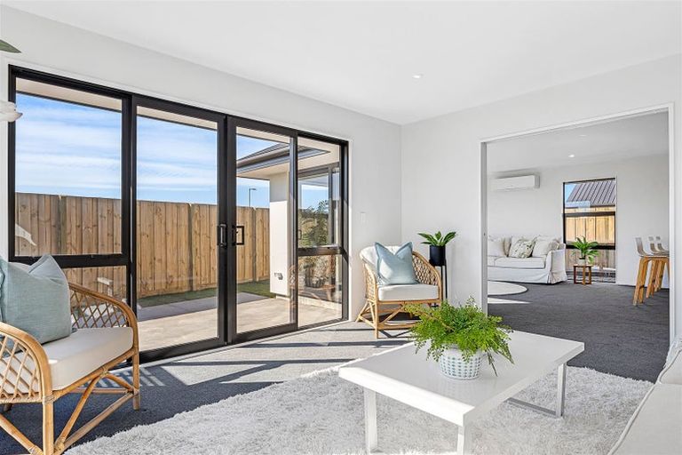 Photo of property in 6 Dalness Crescent, Halswell, Christchurch, 8025