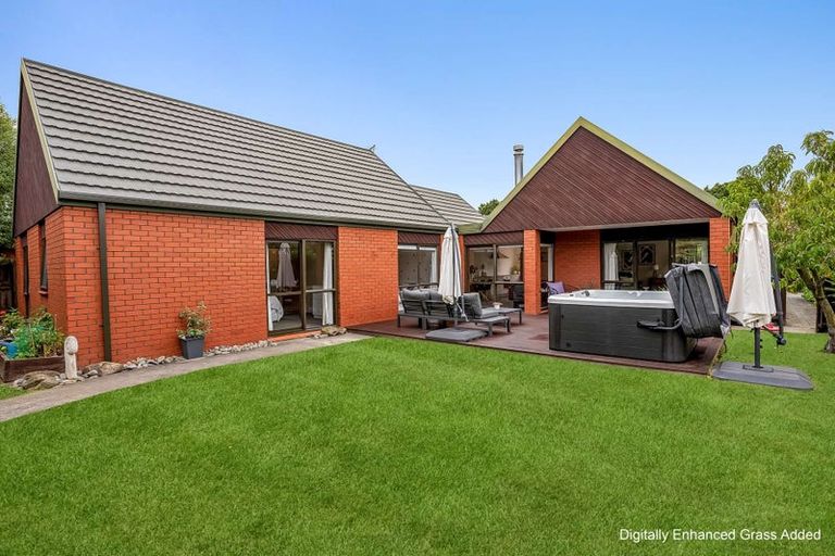 Photo of property in 16 Lancewood Drive, Halswell, Christchurch, 8025