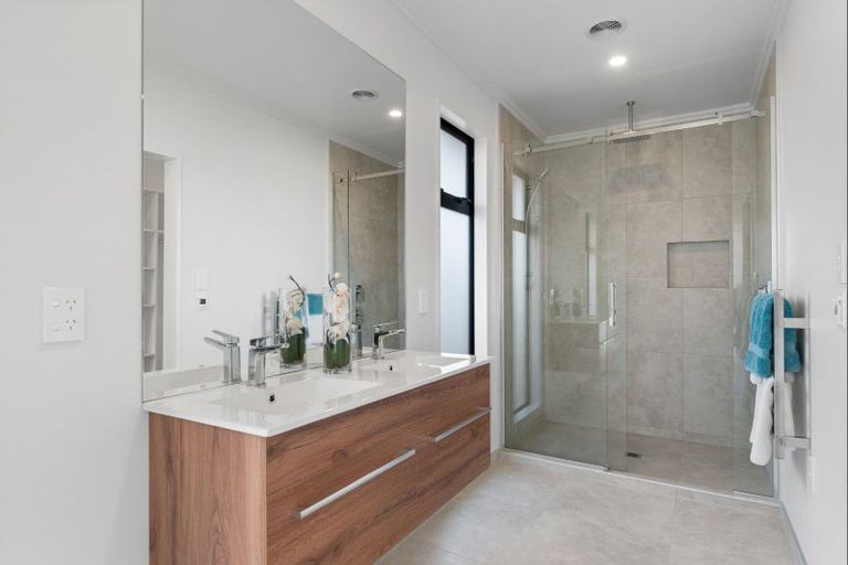 Photo of property in 23 Ridgeland Way, West Melton, 7618