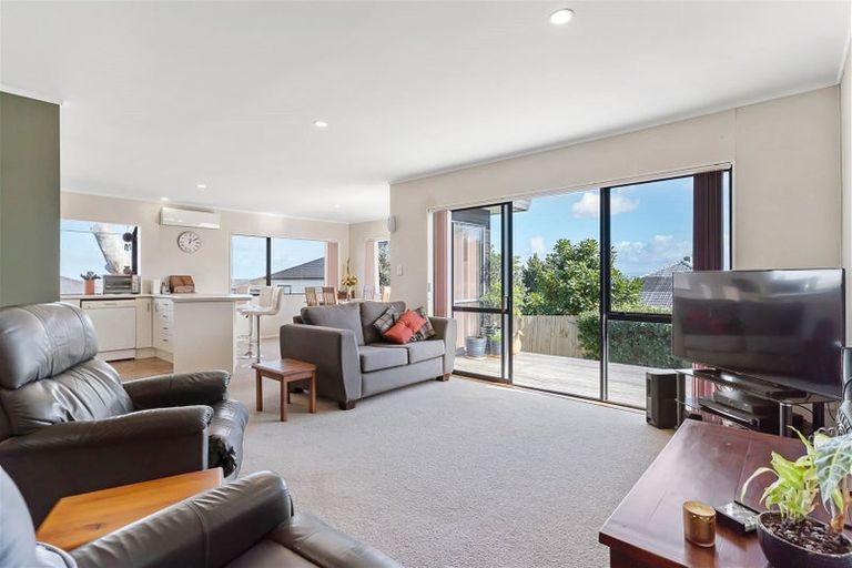 Photo of property in 2/25 Grassways Avenue, Pakuranga, Auckland, 2010