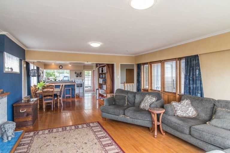 Photo of property in 40 Kaitawa Crescent, Paraparaumu, 5032