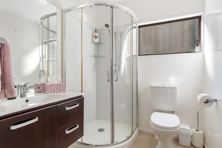 Photo of property in 77 Victory Street, Welcome Bay, Tauranga, 3112