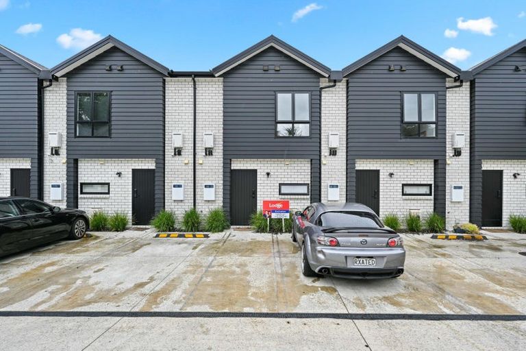 Photo of property in 9/14 Ruakiwi Road, Hamilton Lake, Hamilton, 3204