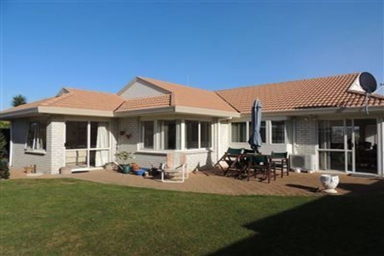 Photo of property in 19 Lotus Avenue, Mount Maunganui, 3116