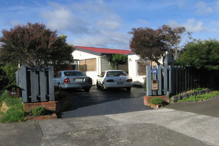 Photo of property in 14 Lone Tree Grove, Kelson, Lower Hutt, 5010