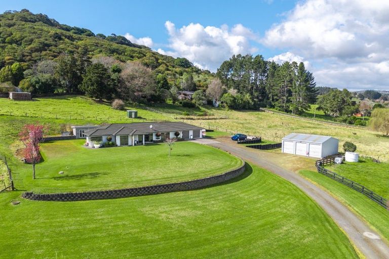 Photo of property in 32 Davies Road, Ramarama, Drury, 2579