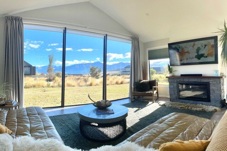 Photo of property in 19 Glenfiddich Road, Jacks Point, Queenstown, 9371