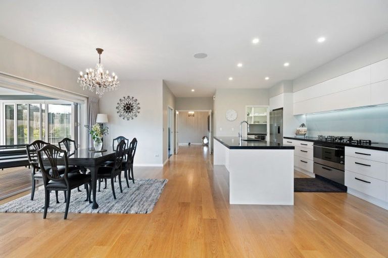 Photo of property in 14 Summerfield Way, Parahaki, Whangarei, 0112