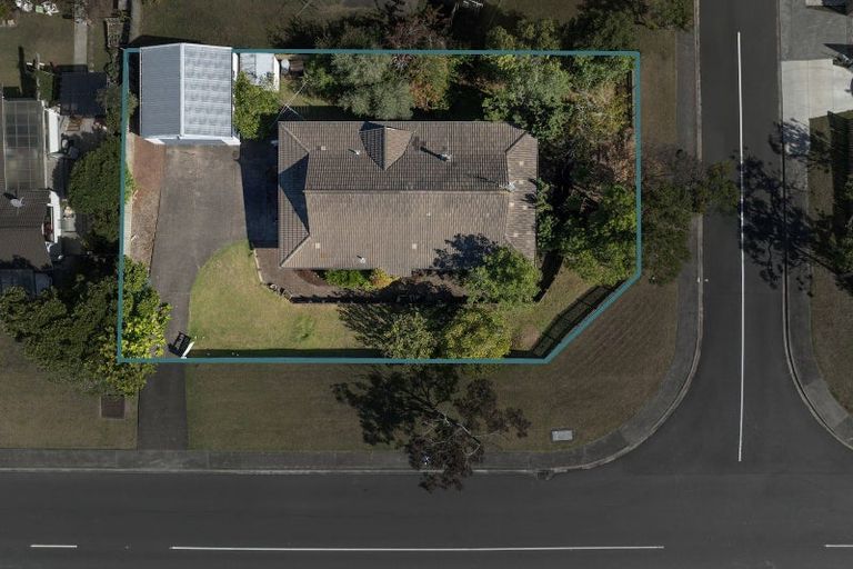 Photo of property in 32 Moire Road, Massey, Auckland, 0614