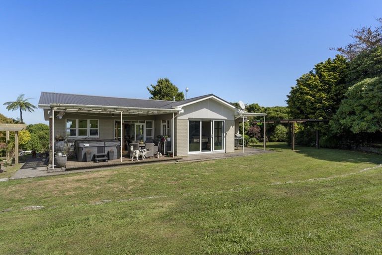 Photo of property in 1812 Opunake Road, Mahoe, Hawera, 4679