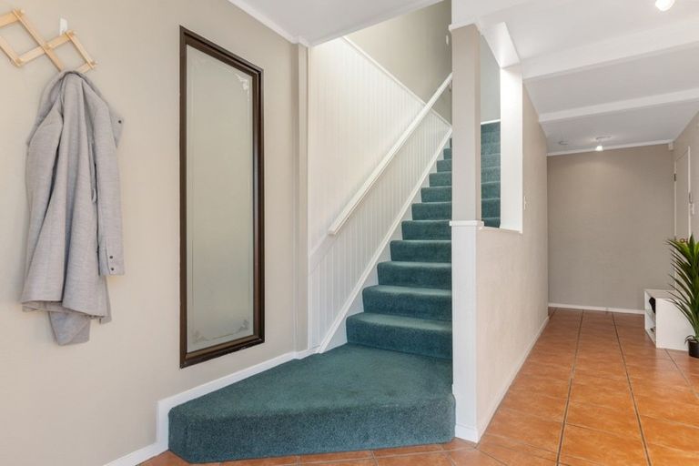 Photo of property in 77 Victory Street, Welcome Bay, Tauranga, 3112