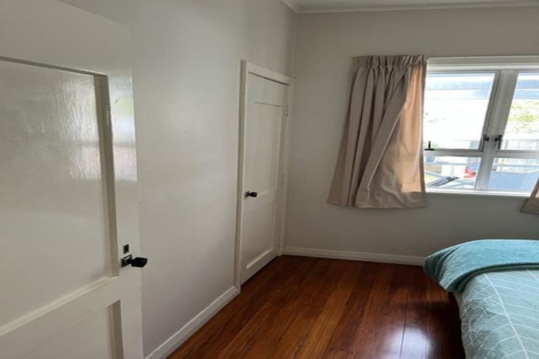 Photo of property in 22 Kiwitea Street, Sandringham, Auckland, 1041