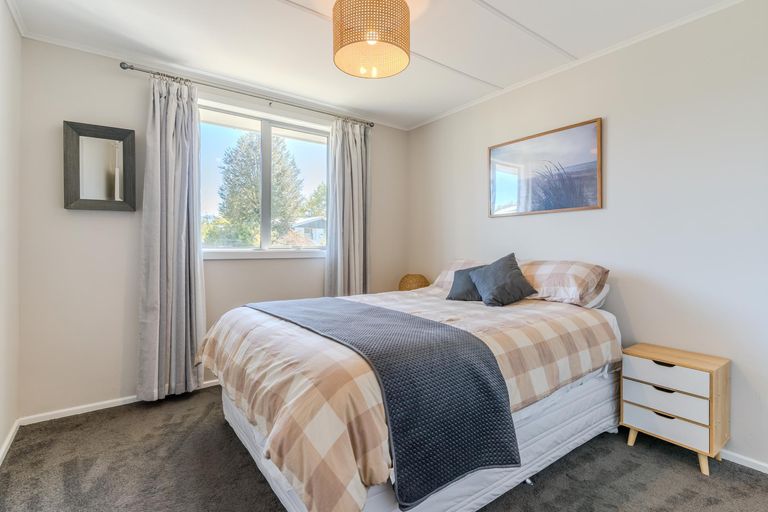 Photo of property in 43 Jollie Road, Twizel, 7901