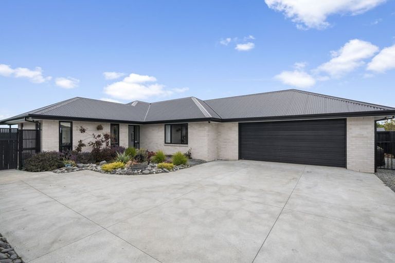 Photo of property in 37 Chris Drive, Rolleston, 7614