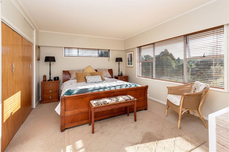 Photo of property in 17 Liston Crescent, Cockle Bay, Auckland, 2014