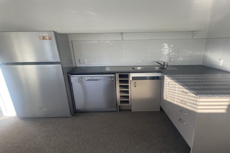 Photo of property in 48 Tauhinu Road, Greenhithe, Auckland, 0632