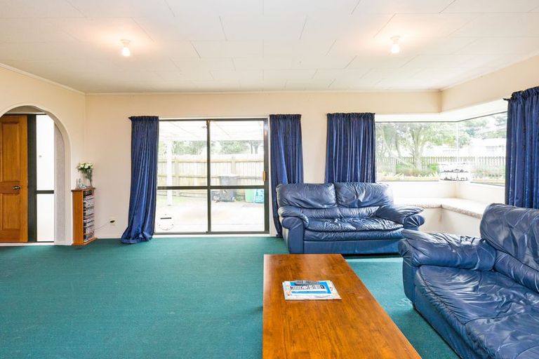 Photo of property in 19 Ashton Place, Highbury, Palmerston North, 4412