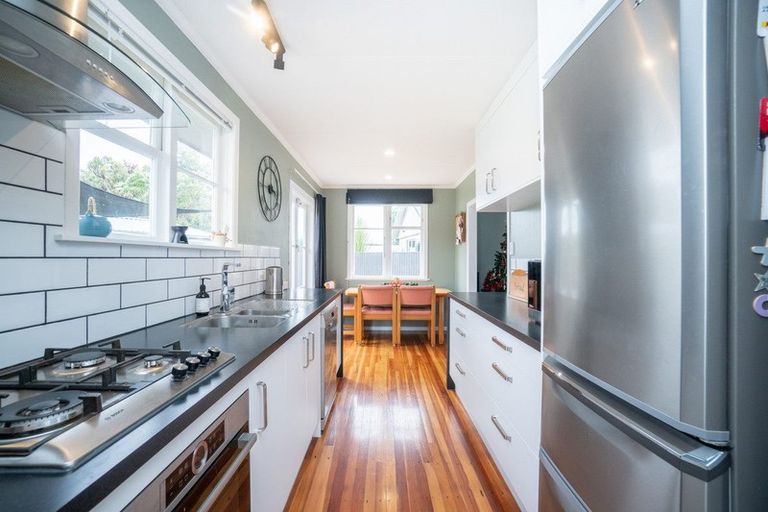 Photo of property in 23 Benmore Avenue, Cloverlea, Palmerston North, 4412