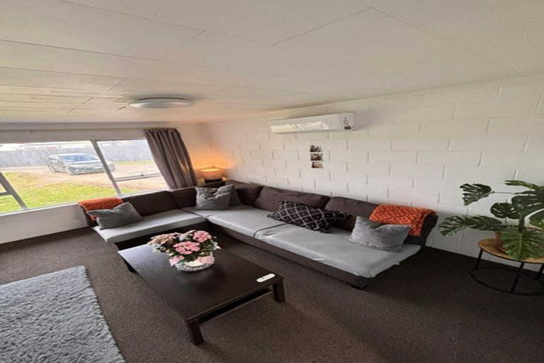 Photo of property in 135a Avalon Drive, Nawton, Hamilton, 3200