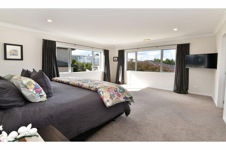 Photo of property in 13 Harvest Avenue, Orewa, 0931