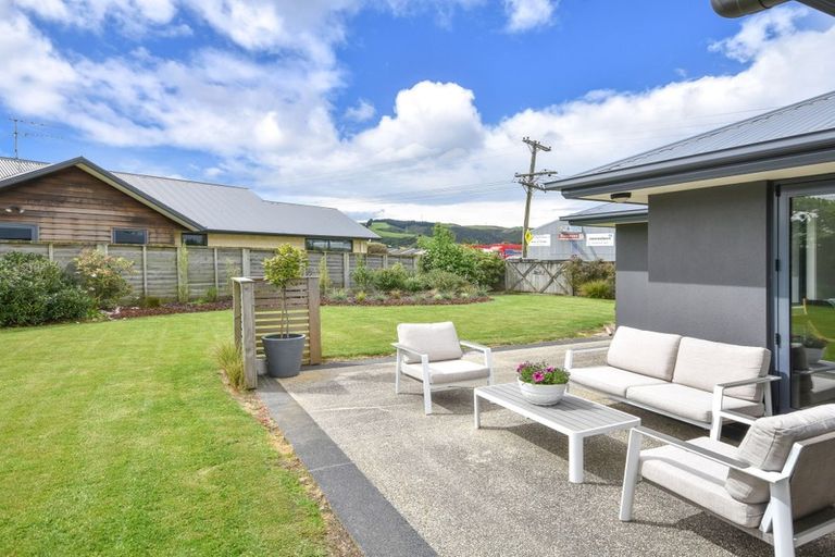 Photo of property in 1 Railway Lane, Outram, 9019