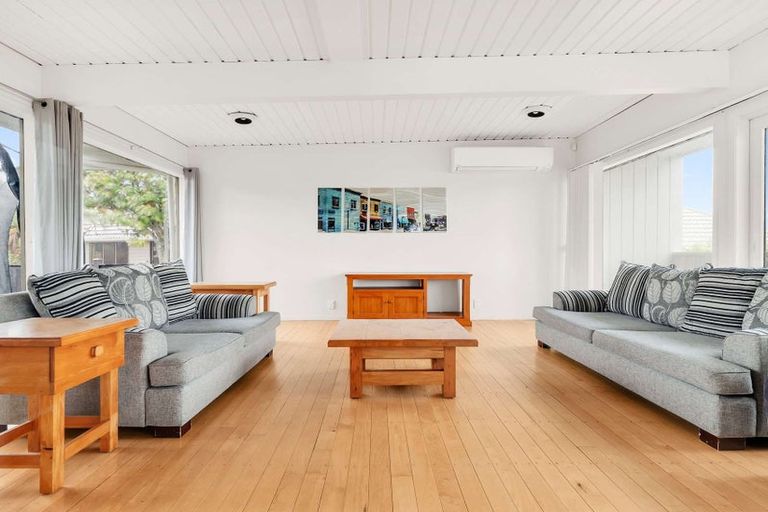 Photo of property in 247a Hill Road, The Gardens, Auckland, 2105