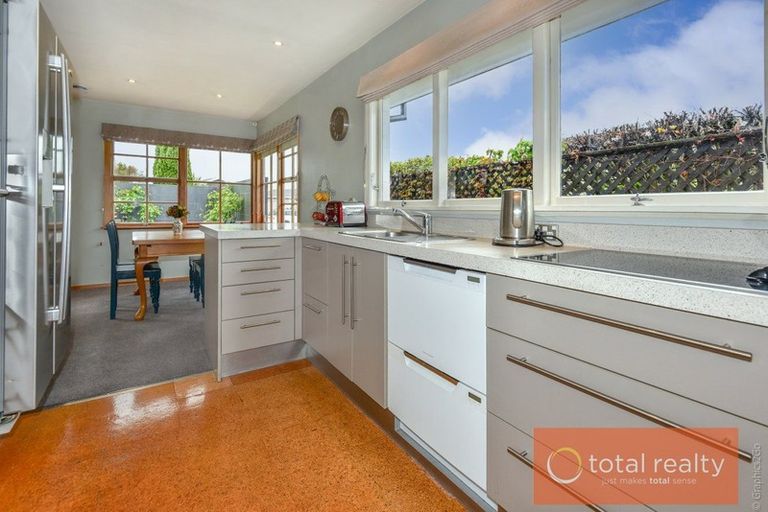 Photo of property in 14 Oldham Crescent, Halswell, Christchurch, 8025